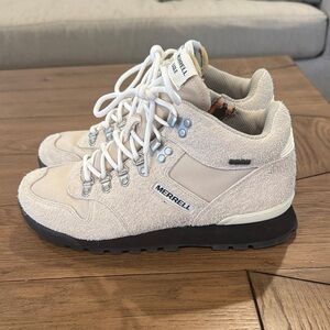 Merrell Off-White Hiking Shoes with Black Soles